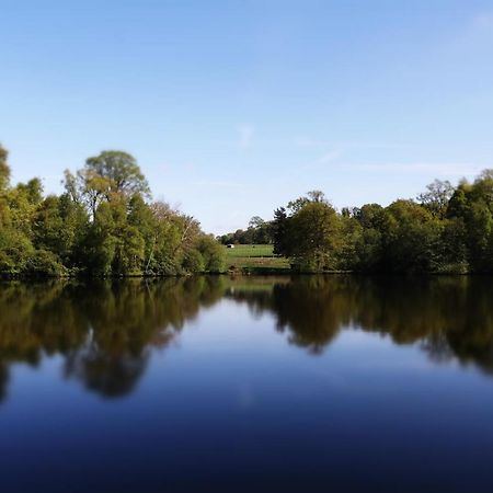 Villa La Tiny Du Parc : Saint Symphorien Des Monts Ernée Esterno foto